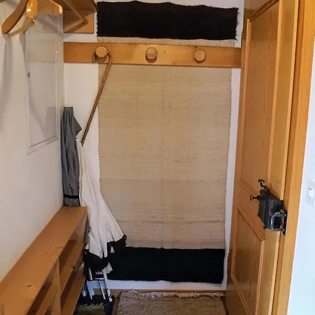 Willys Apartment Vals